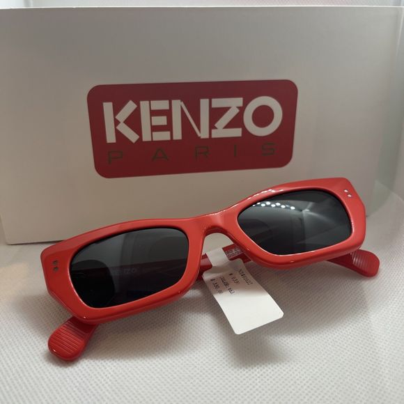New in Box Kenzo Boke Flower Geometric Sunglasses 51mm Red